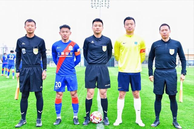 少妇在美国被黑人调教成奴